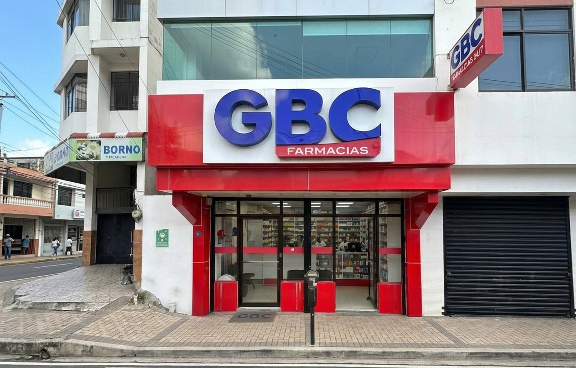 Fachada de Farmacia GBC · Santiago II – Villa Belén
